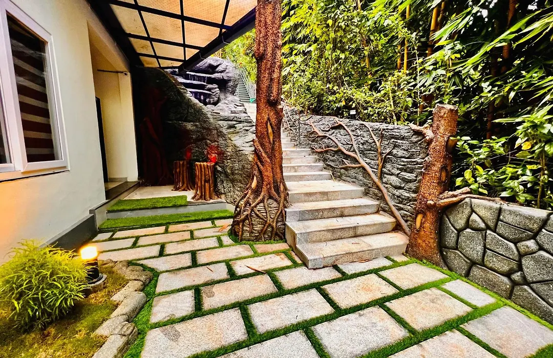 Blue Peaks Holidays Swimming Pool Cottage Munnar-1